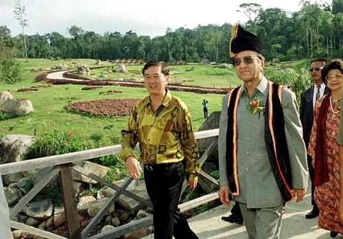 SK04-15_07_2000_PUNCAK_BORNEO_11012016
