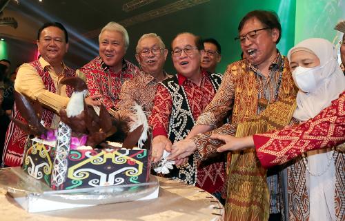 TAN SRI ABANG JOHARI TUN OPENG