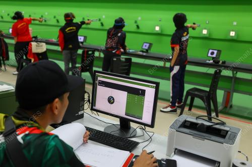 LATIHAN MENEMBAK ATLET SARAWAK