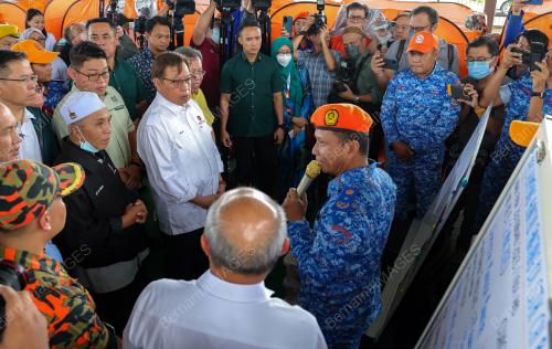 TAN SRI ABANG JOHARI TUN OPENG