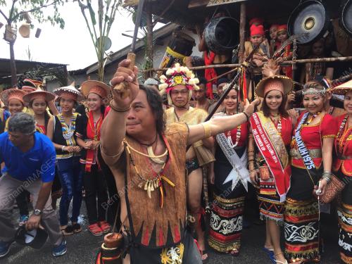 SK04_02062017_GAWAI_DAYAK00004