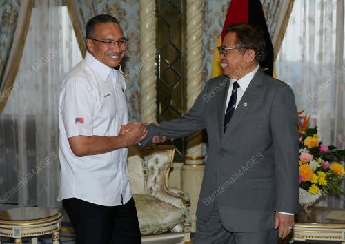 TAN SRI ABANG JOHARI TUN OPENG