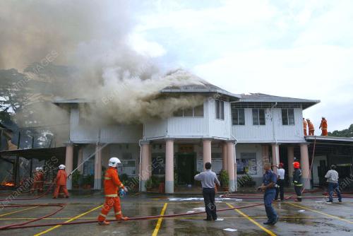 BOMBA SEKOLAH