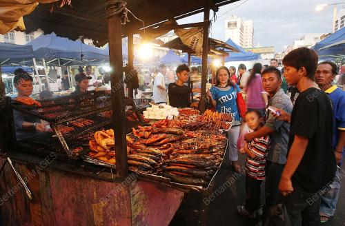 PASAR MALAM SIBU
