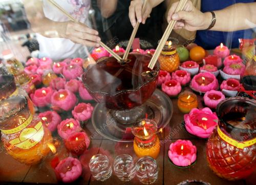 SK04_03052015_WESAK