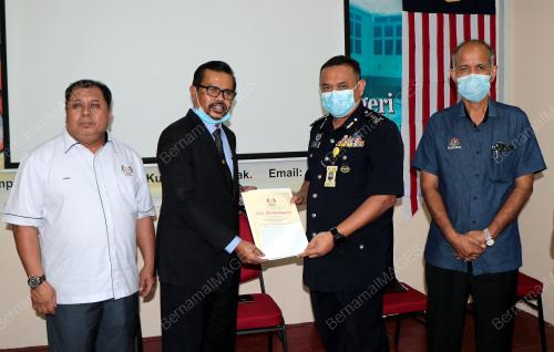 ADNAN MAT