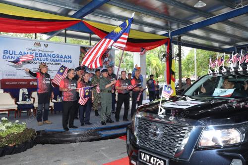 TAN SRI ABANG JOHARI TUN OPENG