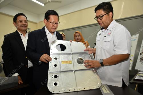 DATUK SERI LEE KIM SHIN