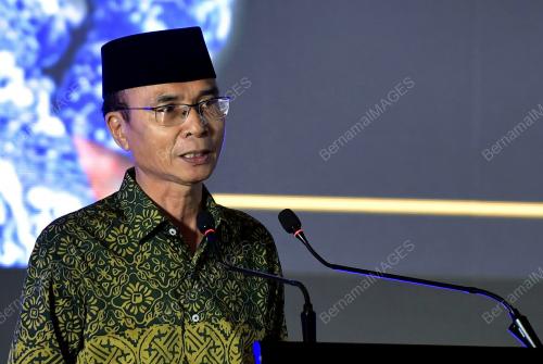 DATUK DR JENIRI AMIR