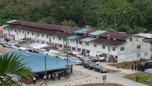RUMAH PANJANG