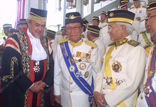 TUN ABANG MUHAMMAD SALAHUDDIN