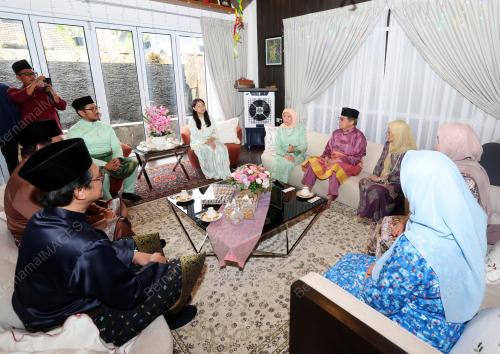 TAN SRI ABANG JOHARI TUN OPENG