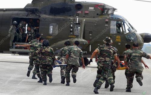 LATIHAN PESAWAT TERHEMPAS