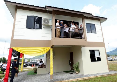 TAN SRI ABANG JOHARI TUN OPENG