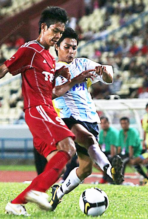 PIALA FA SARAWAK VS P.PINANG