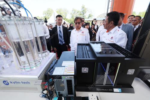 TAN SRI ABANG JOHARI RUN OPENG