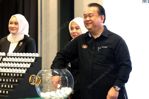 DATUK SERI ALEXANDER NANTA LINGGI