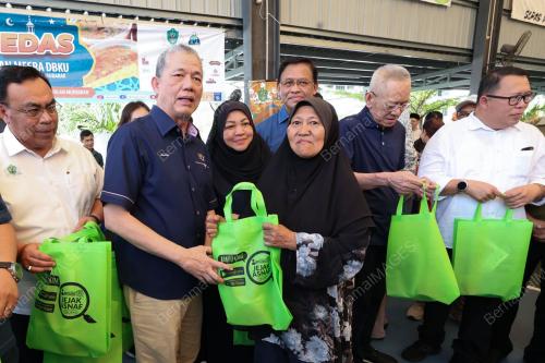 DATUK SERI FADILLAH YUSOF