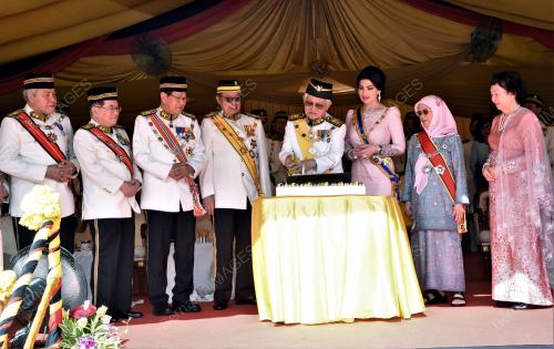 TUN ABDUL TAIB MAHMUD