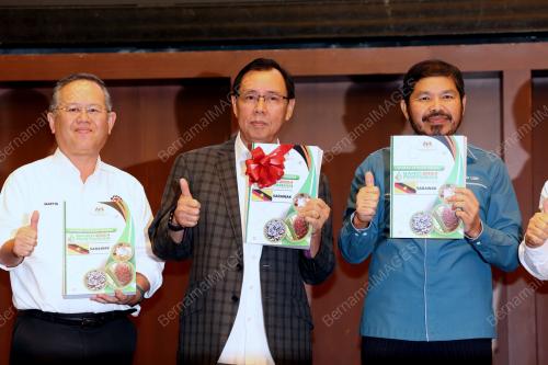 DATUK SERI DR STEPHEN RUNDI