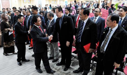 SK04_10042012_PERHIMPUNAN