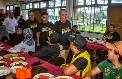 DATUK SERI FADILLAH YUSOF