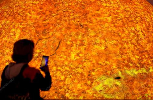 HELIOS : THE SUN