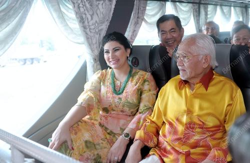 TAN SRI ABDUL TAIB MAHMUD