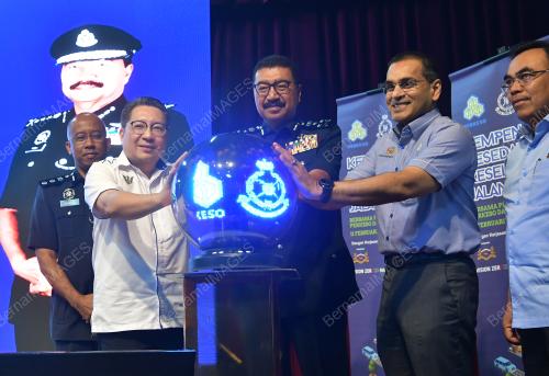 DATUK RAMLI DIN