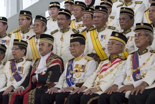 TUN ABANG MUHAMMAD SALAHUDDIN ABANG BARIENG