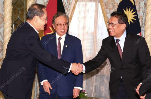 TAN SRI ABANG JOHARI TUN OPENG