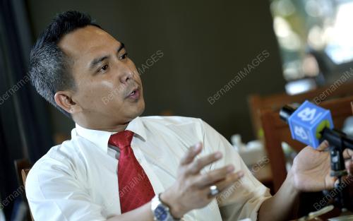 SK04_12042016_ARNOLD_PUYOK