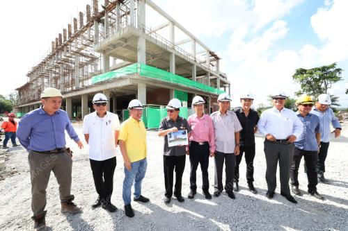 DATUK AMAR DOUGLAS UGGAH EMBAS