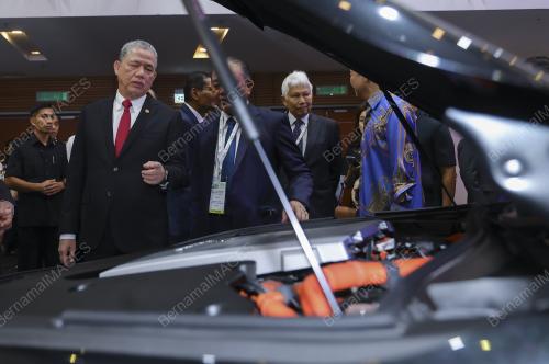 DATUK SERI FADILLAH YUSOF