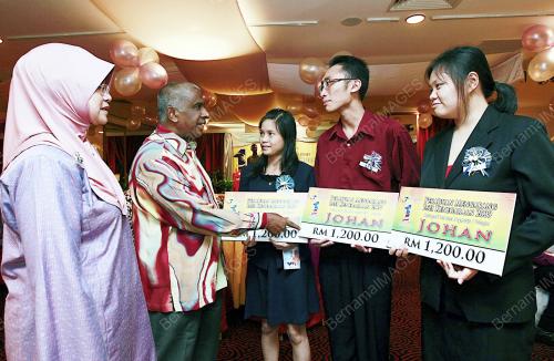 ESEI KENEGARAAN 2009