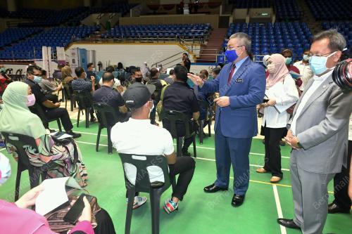 DATUK SERI DR ADHAM BABA
