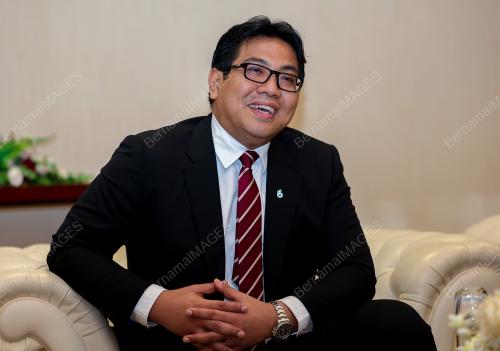 TAN SRI TENGKU MUHAMMAD TAUFIK
