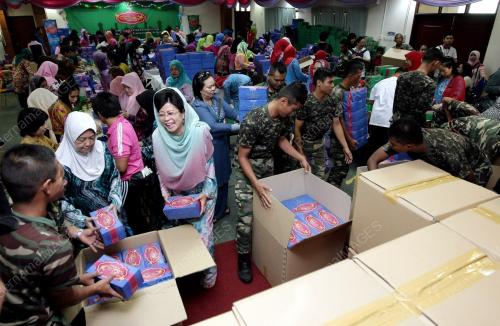 SK04_13072014_KUIH_RAYA
