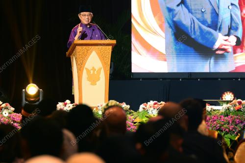 TAN SRI ABANG JOHARI TUN OPENG