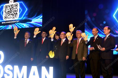 DATUK AMAR DOUGLAS UGGAH EMBAS