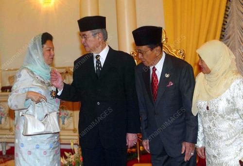 TUN ABANG MUHAMMAD SALAHUDDIN