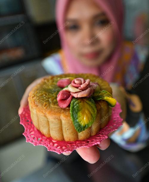 SK04_14092019_KUIH_BULAN