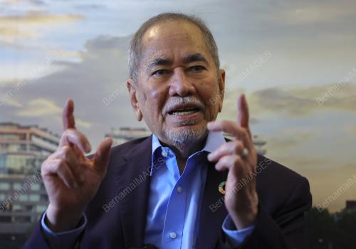 TAN SRI DR WAN JUNAIDI TUANKU JAAFAR