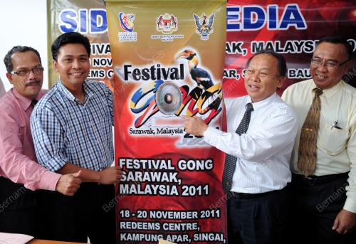 DATUK PETER NANSIAN NGUSIE