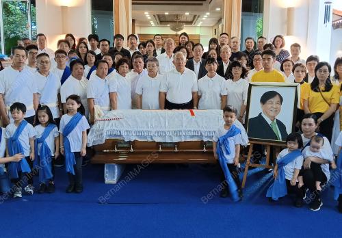 TAN SRI TIONG HIEW KING