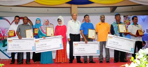 SK04_16012016_KARNIVAL_1AZAM