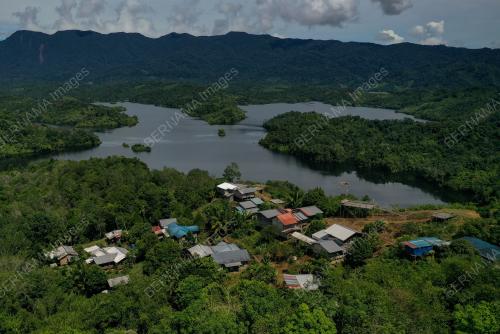 KAMPUNG STING