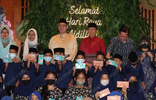 TAN SRI ABANG JOHARI TUN OPENG