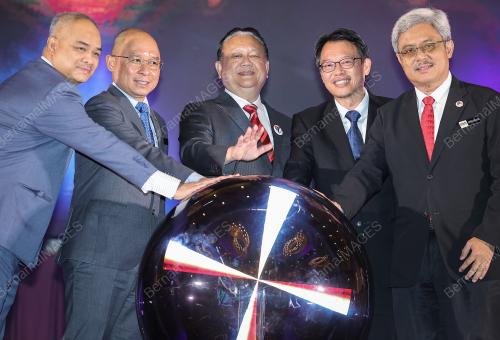 DATUK SERI ALEXANDER NANTA LINGGI