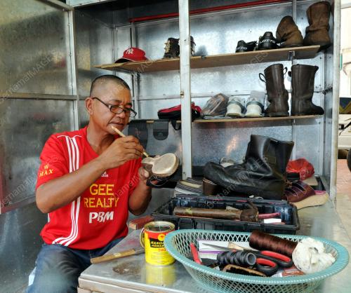 SK04_18062014_TUKANG_KASUT
